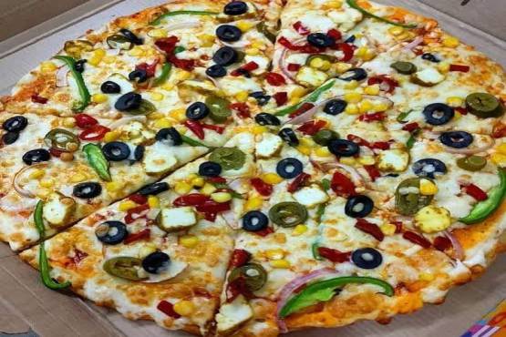 Overloded Veg Cheese Pizza 