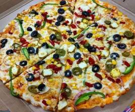 Overloded Veg Cheese Pizza 